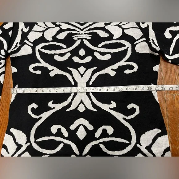 Derek Heart Black and White Long Sleeve Dress - Picture 7 of 12